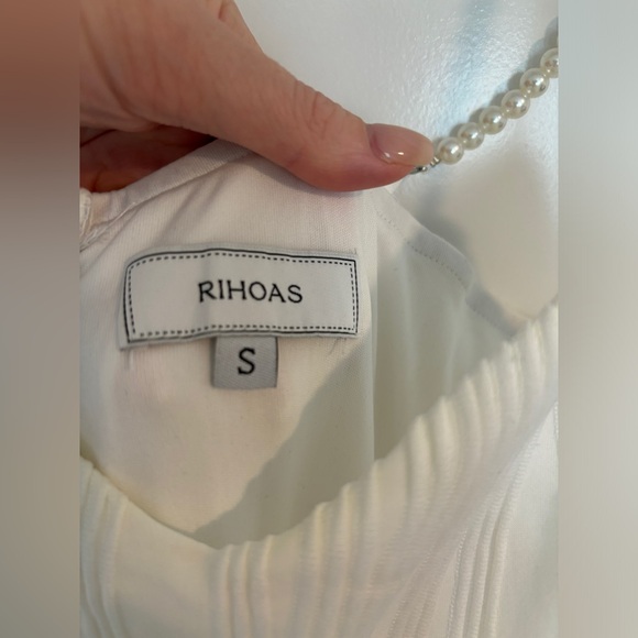 Rihoas The Wave Textured Pearl Strap Midi Dress - Picture 6 of 7